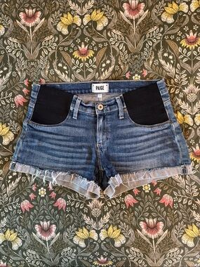 PAIGE MATERNITY Denim Frayed Hem Women's Shorts, size 26 MATERNITY